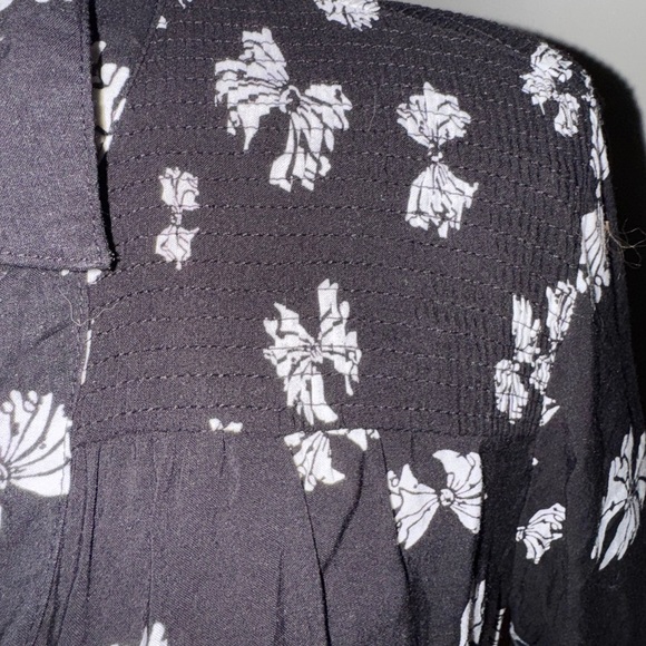 Maeve Anthropologie Emory Black White Bow Print Button Down Blouse Shirt Size 8 - Picture 4 of 7